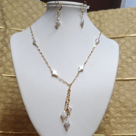 Gold plated White Star Freshwater Pearl Jewelry Set - Picture 1 of 8